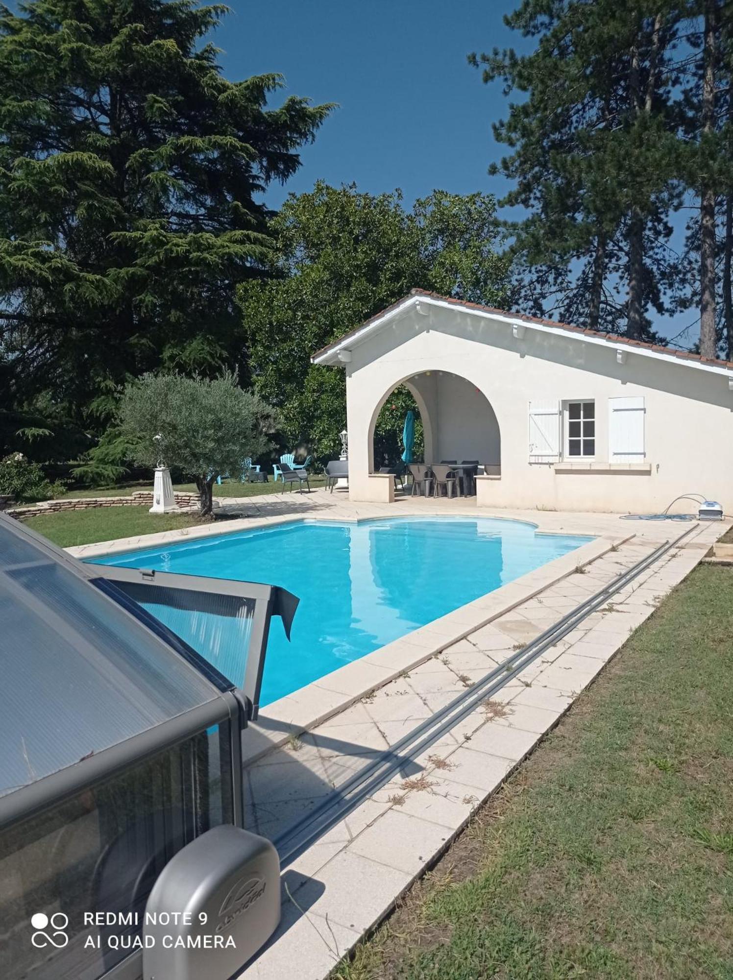 La Maison Basque Sainte-Livrade-sur-Lot Exterior photo